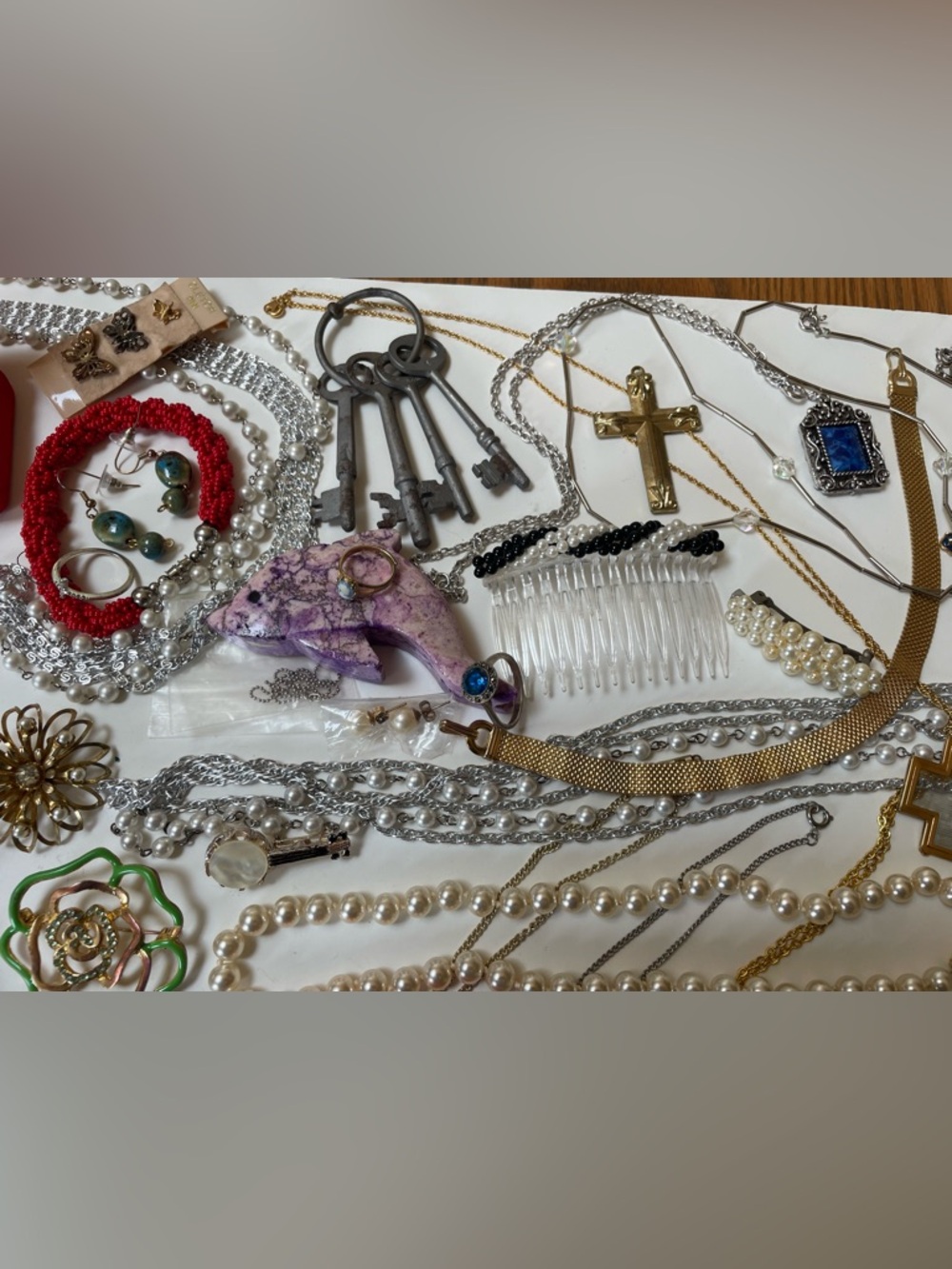 Costume Jewelry Lot 5 - Avon, Earrings, Necklaces + Brooches - Picture 5 of 7